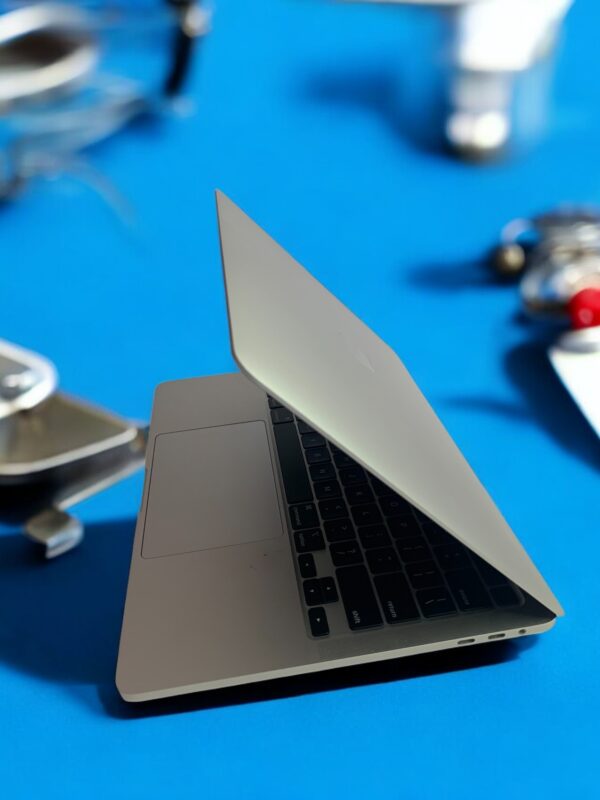 MacBook Pro 2020 Intel core i7